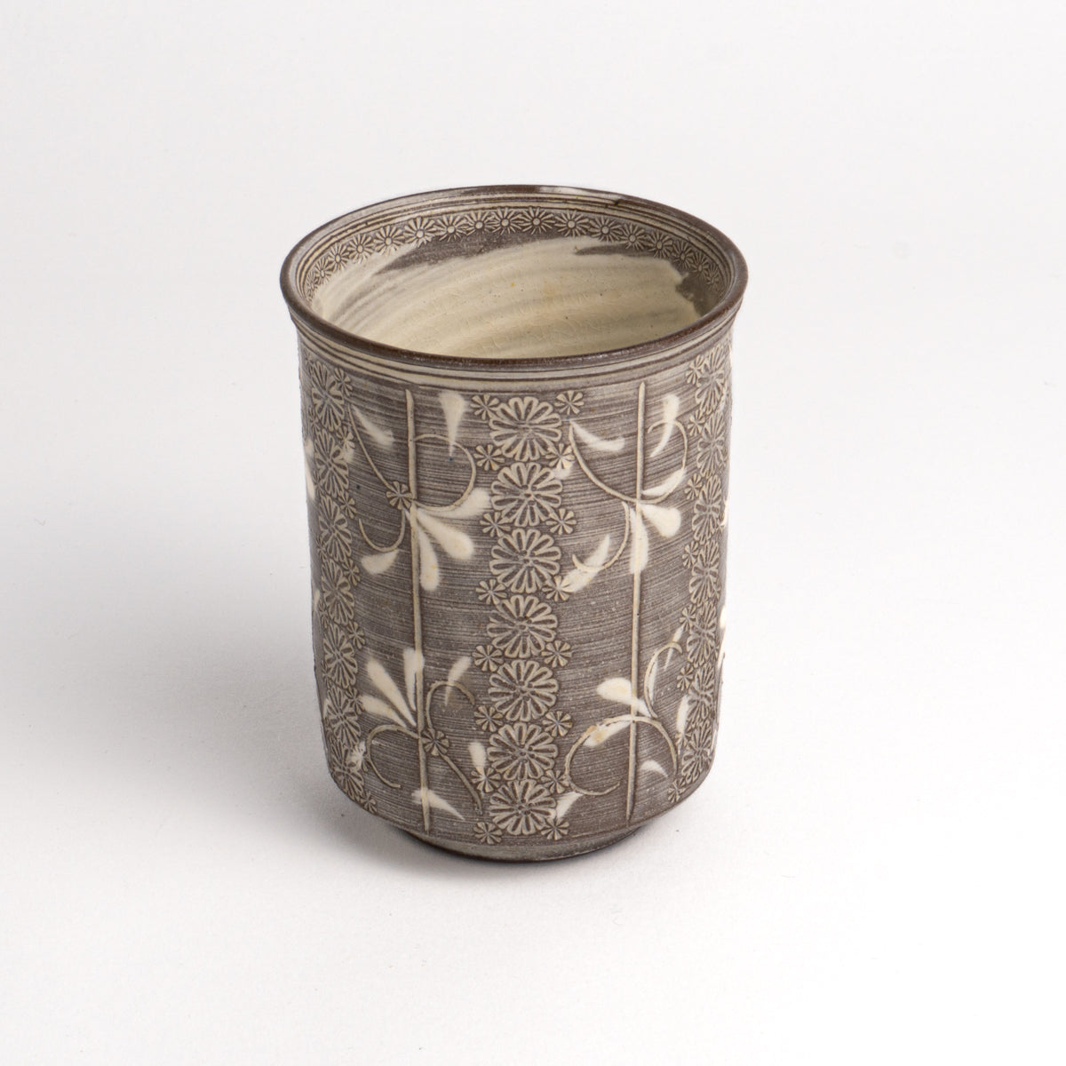 Touraku-Kiln Teacup Murasaki Mishima