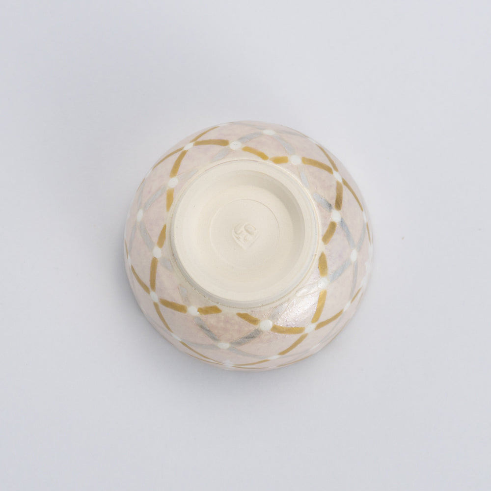 ぐい呑 雲母彩網目 雪結晶 ピンク 深田香奈重 - Handcrafted Japanese pottery from Kyoto - Kyo ware / Kiyomizu ware.