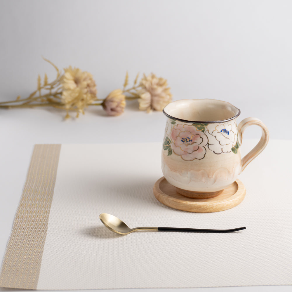 マグカップ 牡丹 俊山窯 - Handcrafted Japanese pottery from Kyoto - Kyo ware / Kiyomizu ware.