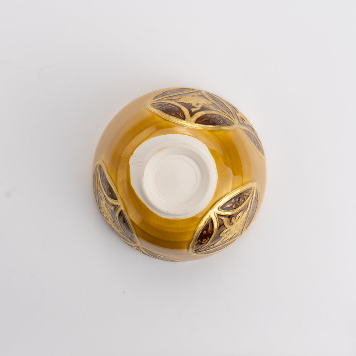 抹茶碗 古代黄交趾 七宝宝尽くし 山本一如 - Handcrafted Japanese pottery from Kyoto - Kyo ware / Kiyomizu ware.