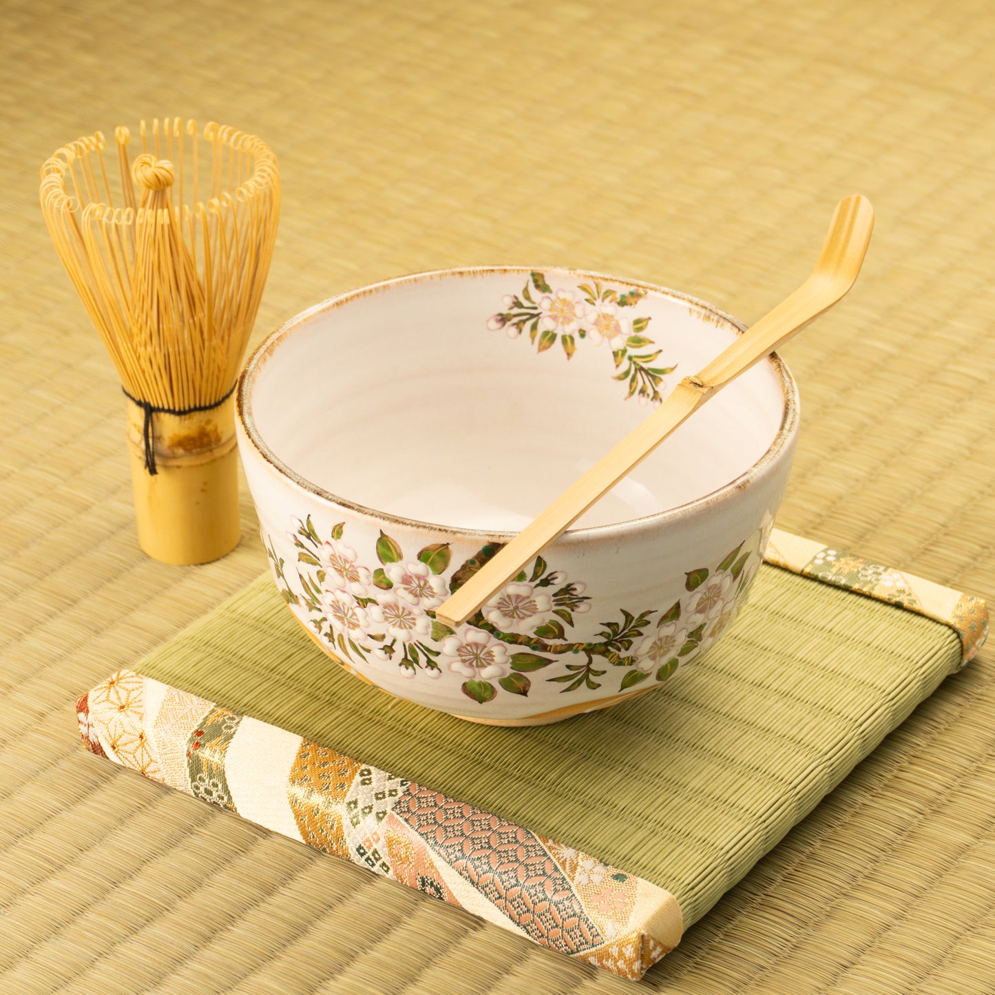 抹茶碗 灰釉 桜流水 良二 KOTOPOTTER