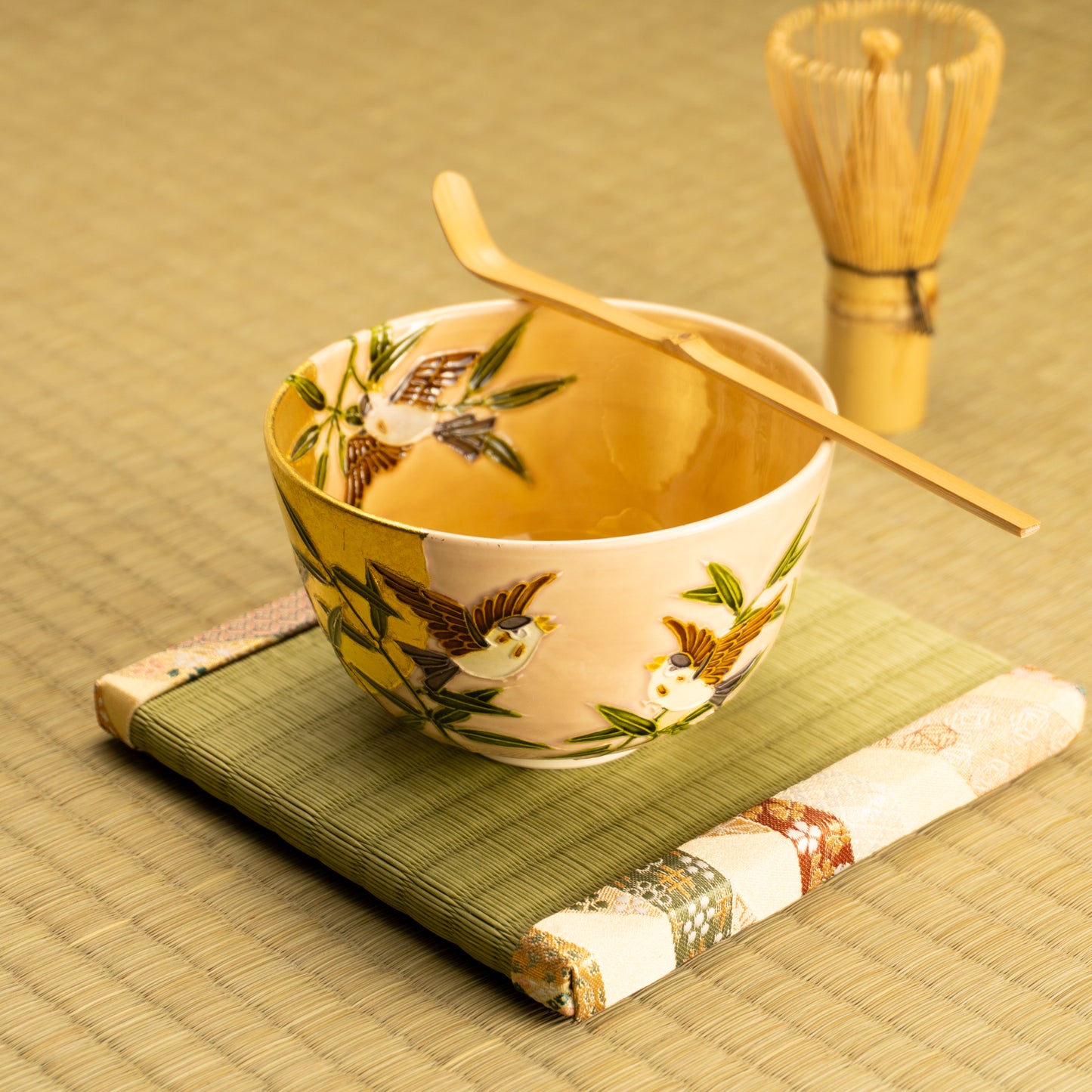 抹茶碗 福良雀に金彩月 一如 KOTOPOTTER