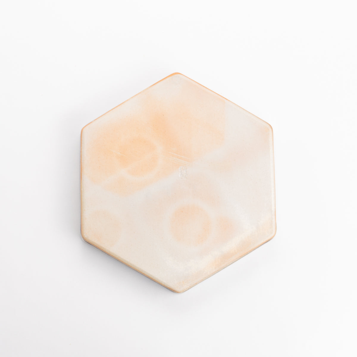 六角皿 吹墨 平安楽堂 - Handcrafted Japanese pottery from Kyoto - Kyo ware / Kiyomizu ware.