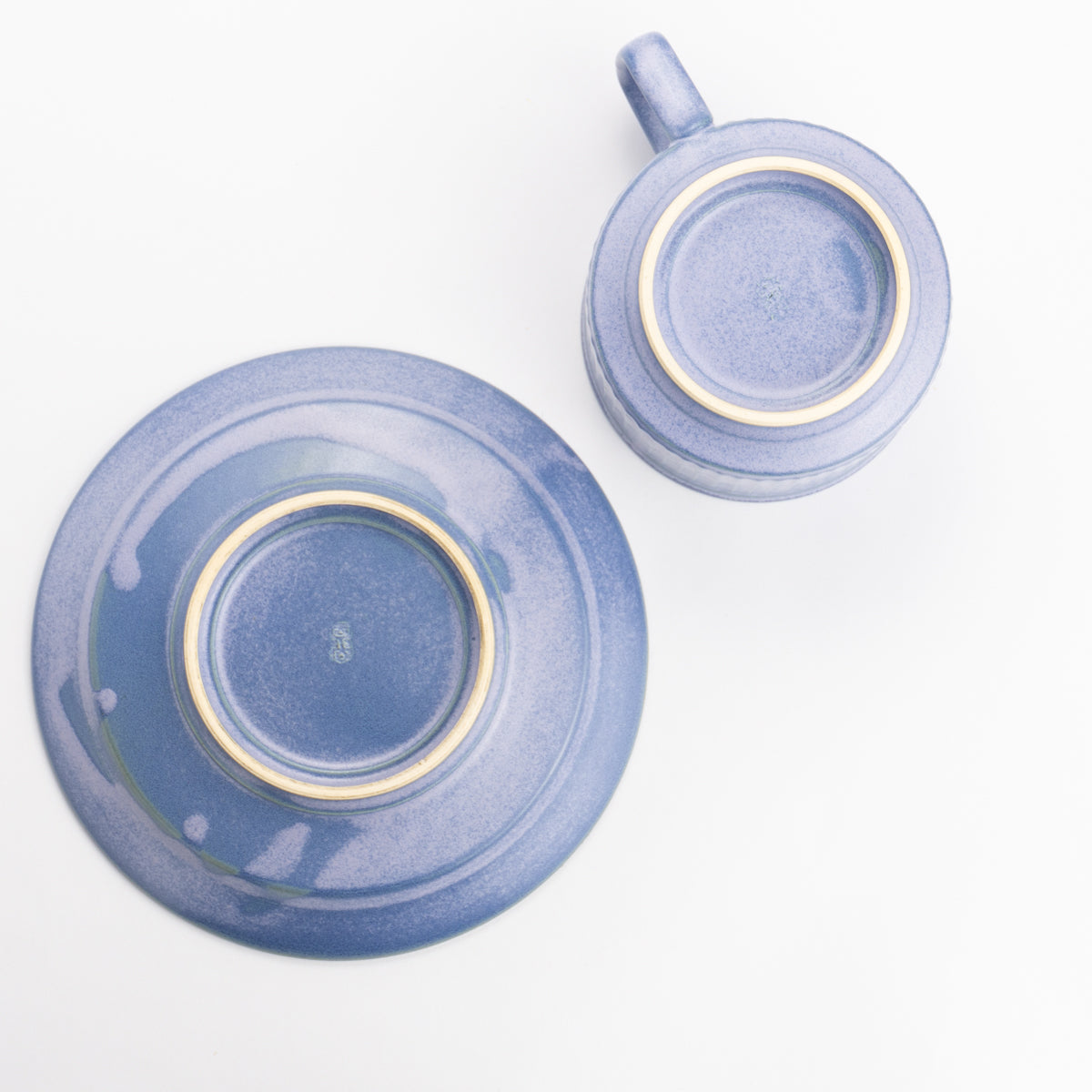 カップ&ソーサー 青紫釉 鎬 平安楽堂 - Handcrafted Japanese pottery from Kyoto - Kyo ware / Kiyomizu ware.