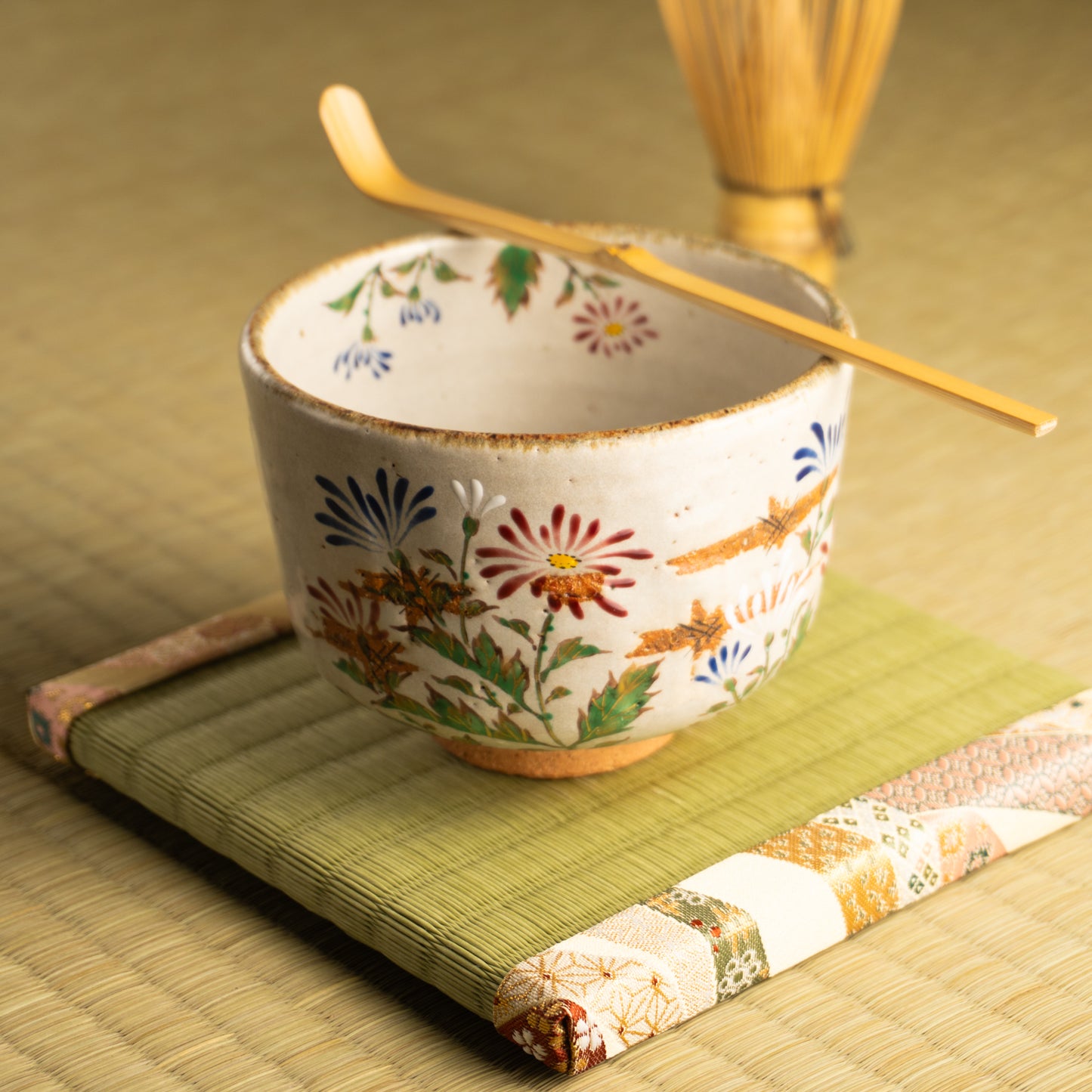 抹茶碗 灰釉 嵯峨菊 良二 KOTOPOTTER