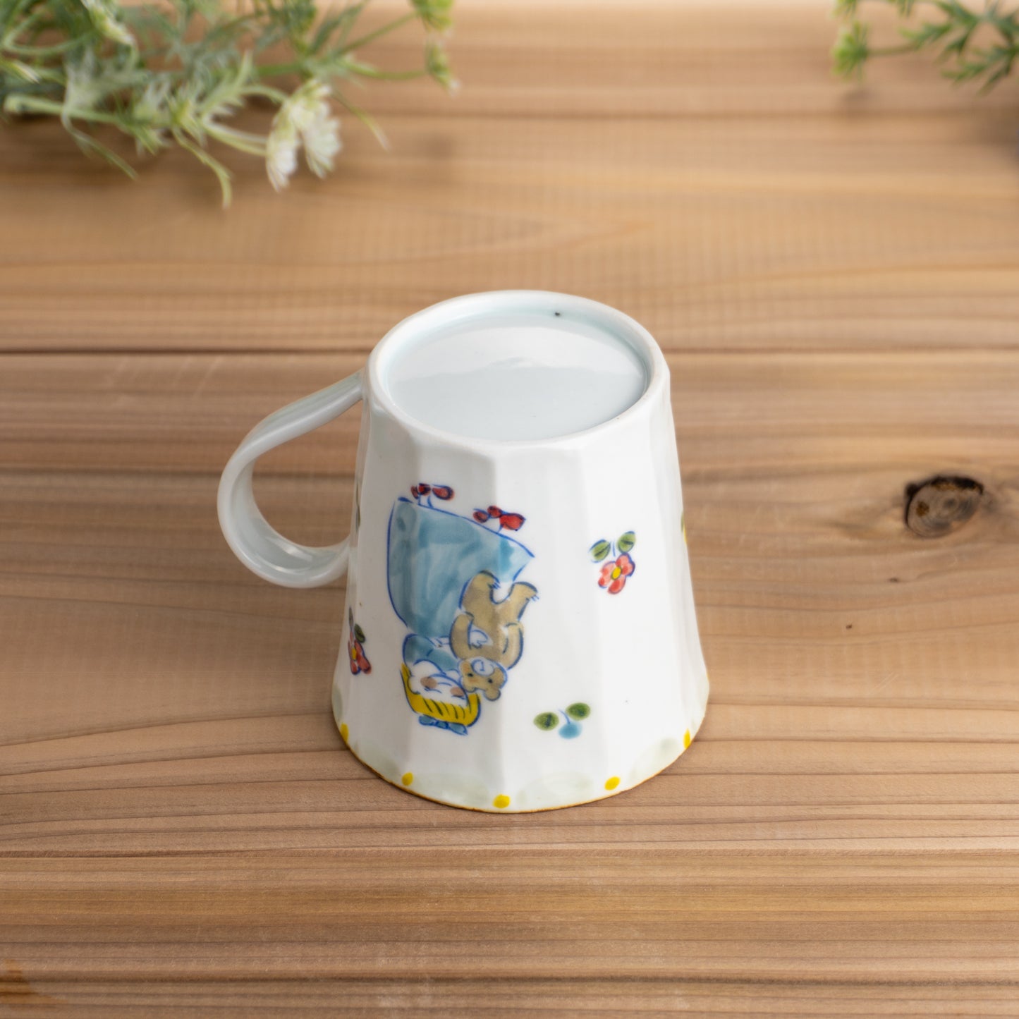 マグカップ お気に入りのぬいぐるみ ブルー タナカ製陶 - Handcrafted Japanese pottery from Kyoto - Kyo ware / Kiyomizu ware.