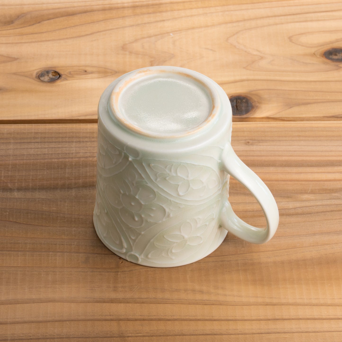 マグカップ 花七宝 灰青釉 前田麻美 - Handcrafted Japanese pottery from Kyoto - Kyo ware / Kiyomizu ware.