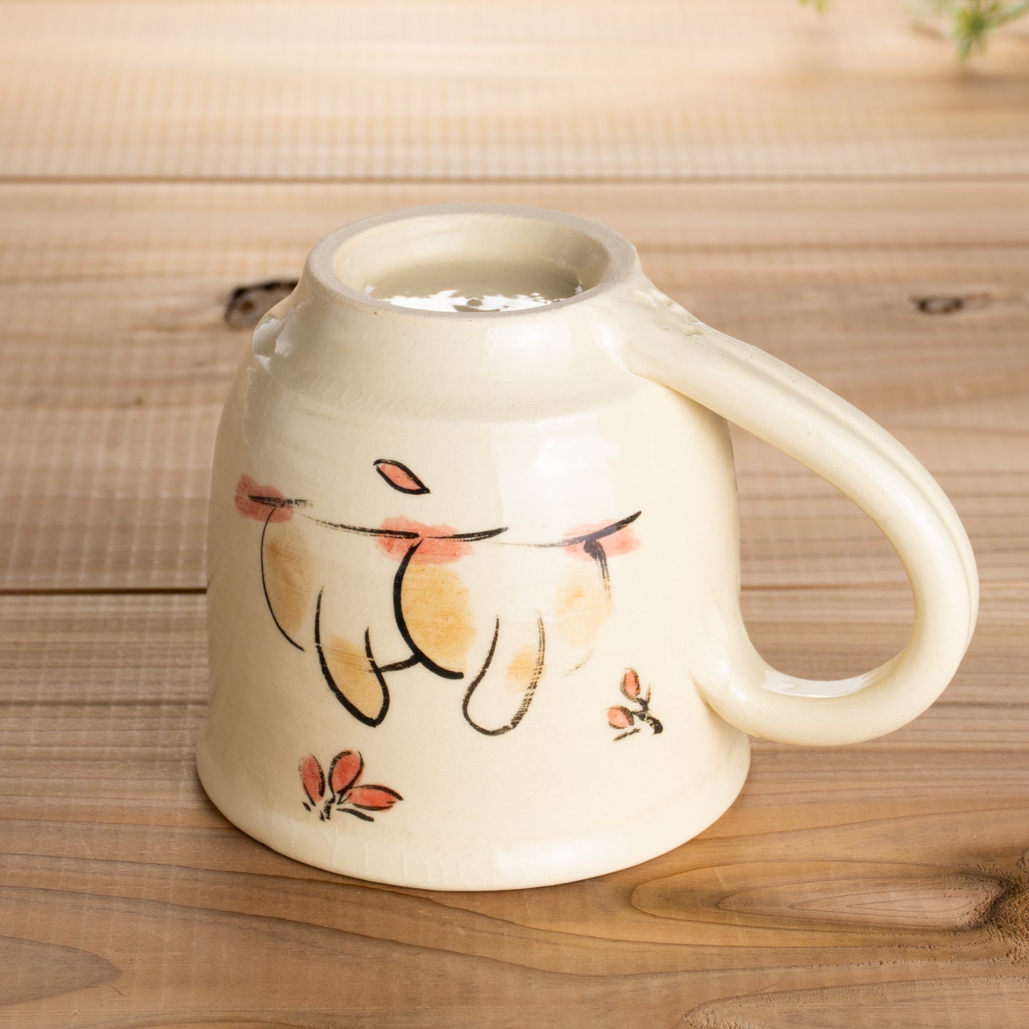 マグカップ 仲良し猫E 工房咲楽 - Handcrafted Japanese pottery from Kyoto - Kyo ware / Kiyomizu ware.