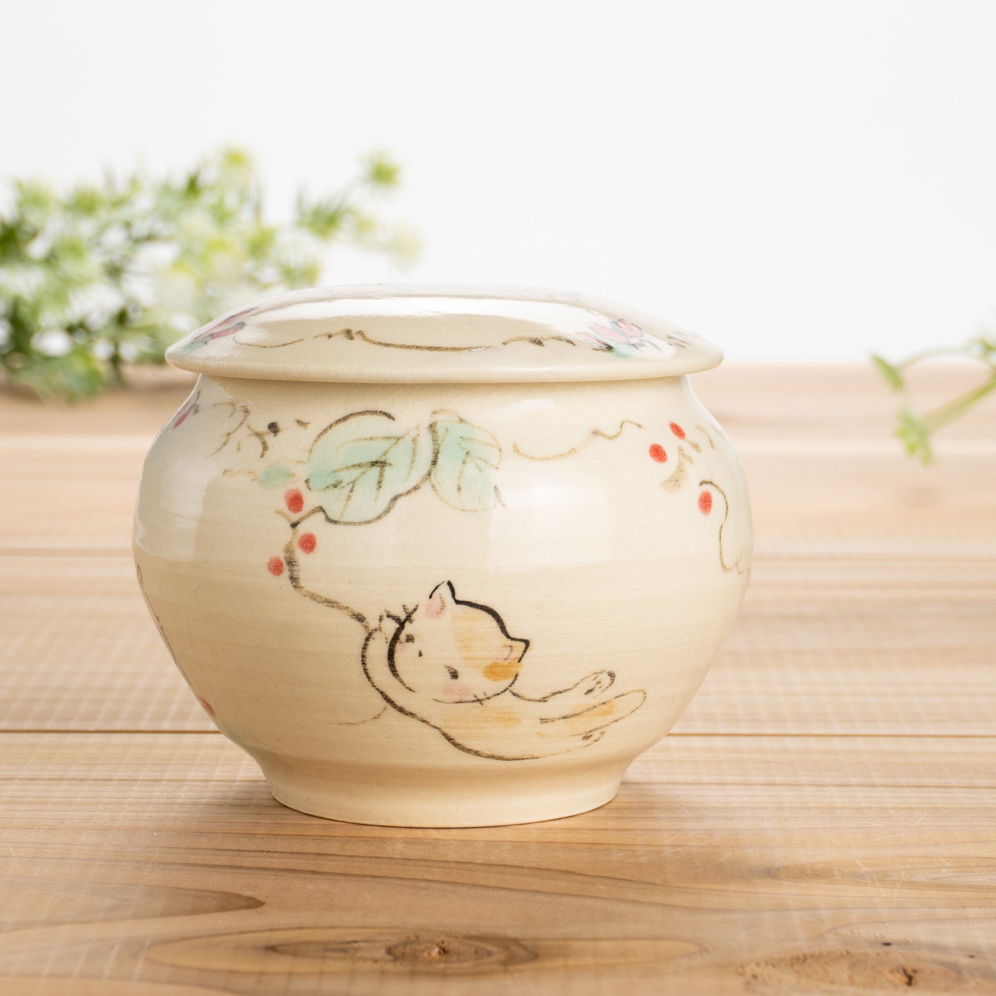 蓋物 仲良し猫 工房咲楽 - Handcrafted Japanese pottery from Kyoto - Kyo ware / Kiyomizu ware.