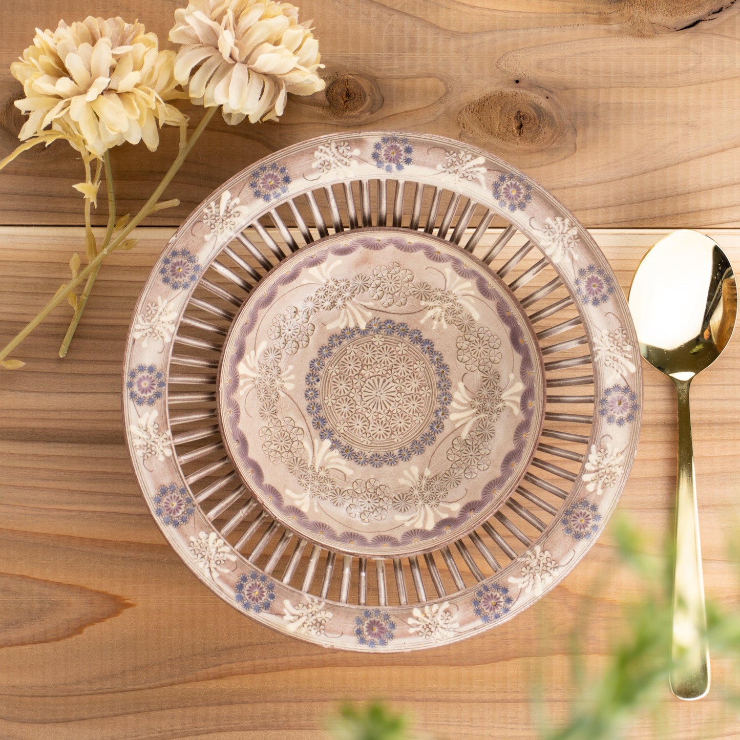 京焼・清水焼 透かし小鉢 紫彩華紋 陶楽窯