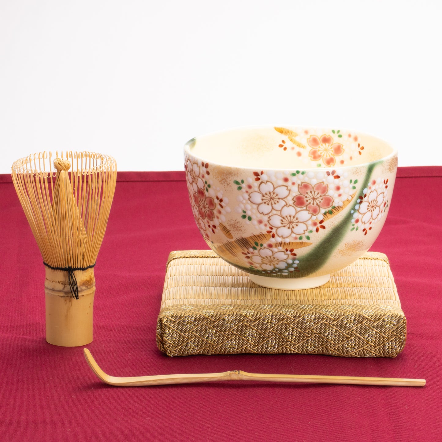 抹茶碗 織部桜 宝泉 - Handcrafted Japanese pottery from Kyoto - Kyo ware / Kiyomizu ware.