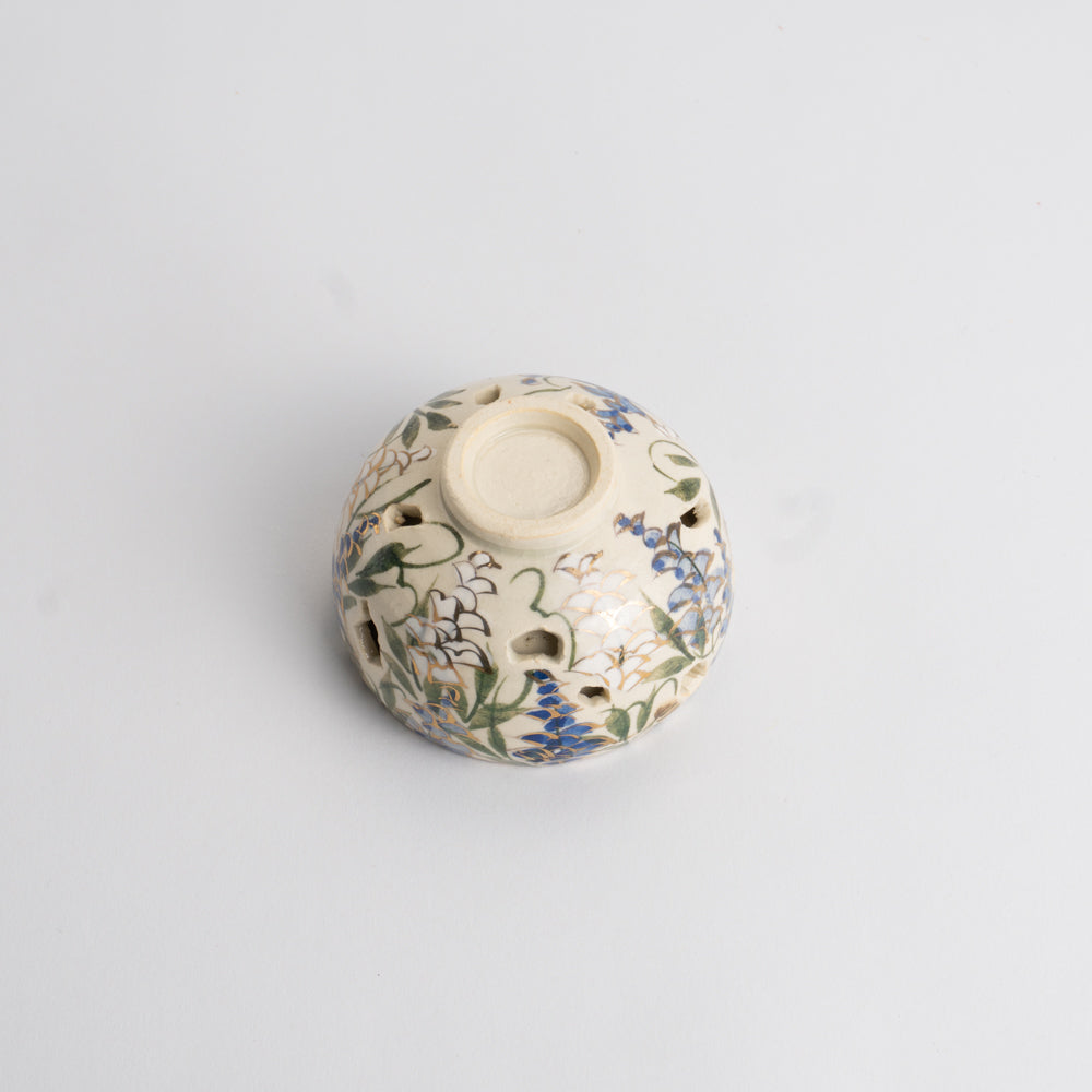 透かしぐい呑 藤 俊山窯 - Handcrafted Japanese pottery from Kyoto - Kyo ware / Kiyomizu ware.