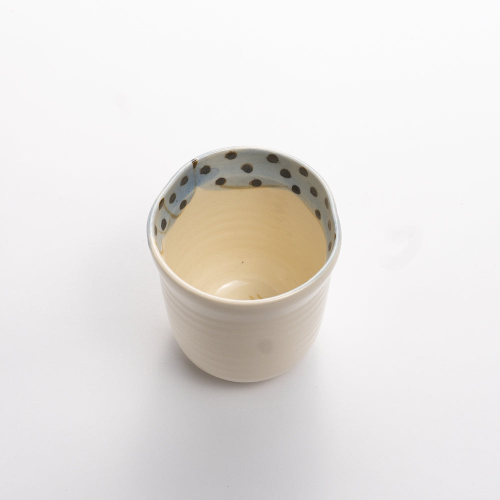 湯呑 ひょっとこ 俊山窯 - Handcrafted Japanese pottery from Kyoto - Kyo ware / Kiyomizu ware.