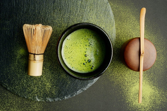 日常使いの抹茶碗の選び方｜形状・焼き物の種類と使いやすさを解説-Stories and insights about Japanese pottery, artists, and Kyoto craftsmanship.
