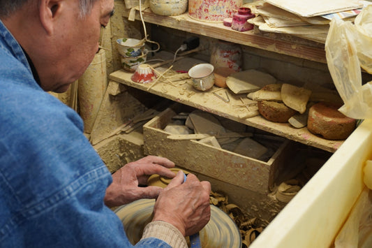 京都らしさを表現するうつわ　森俊山-Stories and insights about Japanese pottery, artists, and Kyoto craftsmanship.