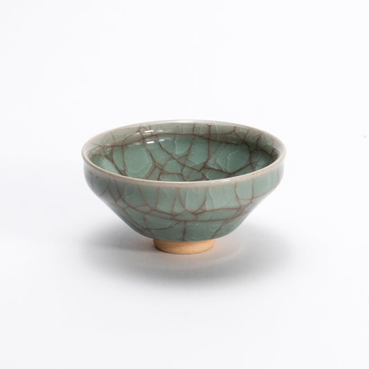 ぐい呑　青瓷　和泉良法 - Handcrafted Japanese pottery from Kyoto - Kyo ware / Kiyomizu ware.