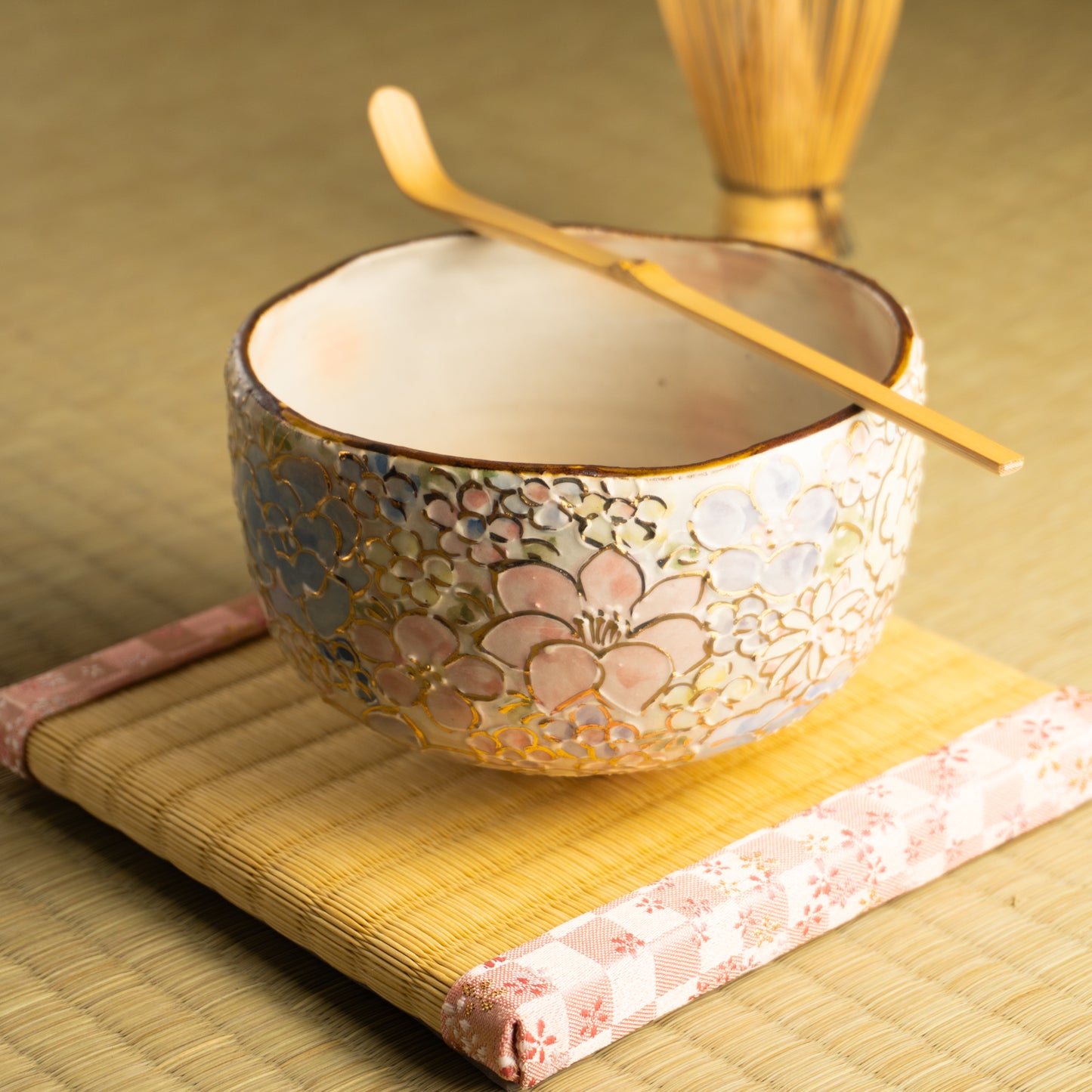 抹茶碗　色絵金彩 花詰A　俊山窯 KOTOPOTTER