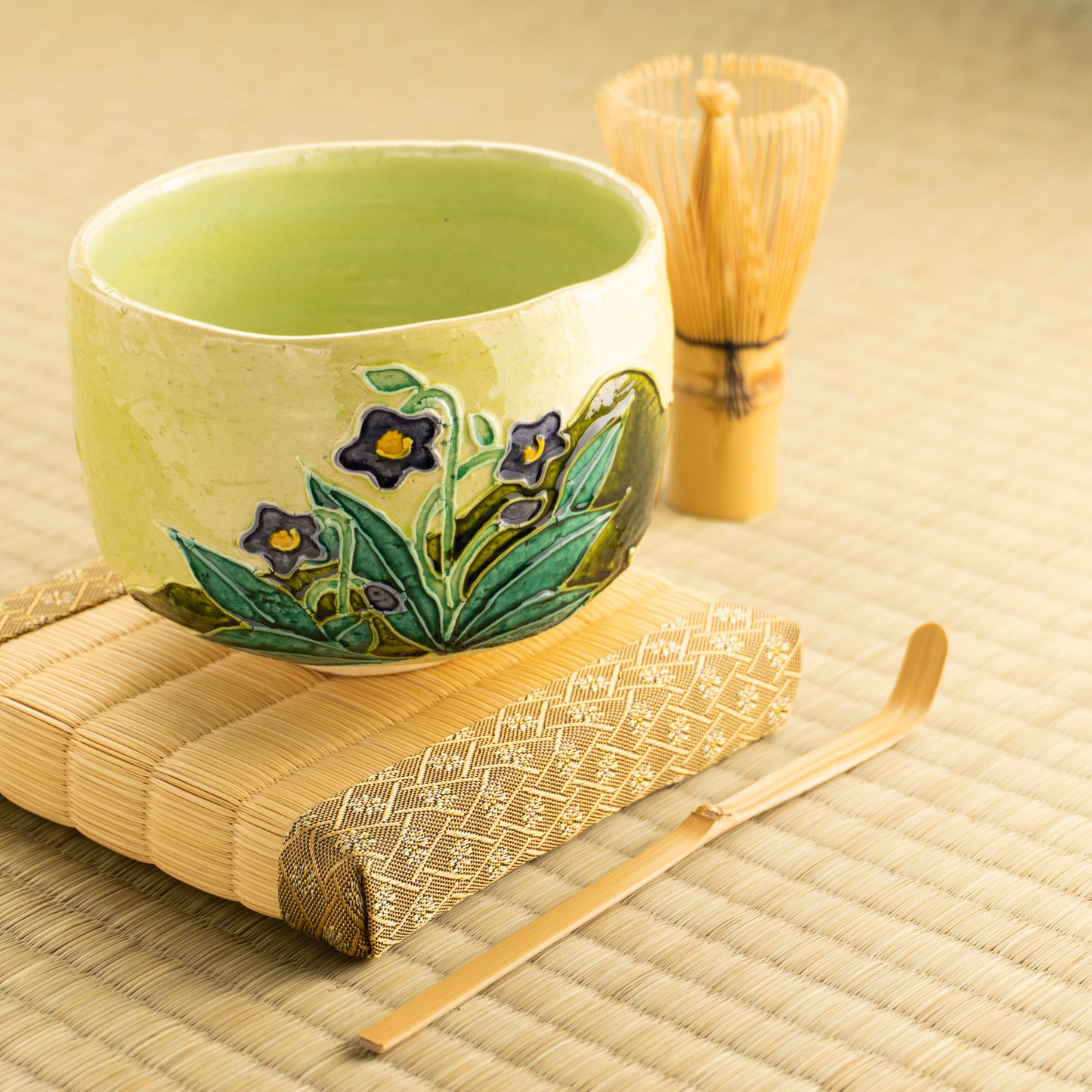 【清水焼】抹茶碗　萌黄交趾 スミレ　山本一如 KOTOPOTTER