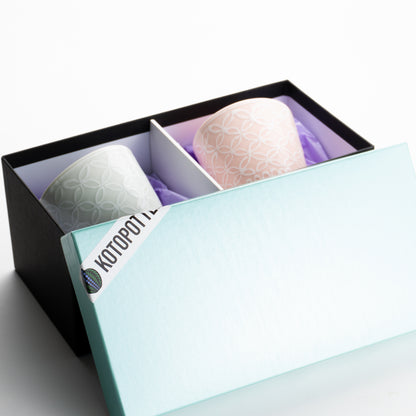 【清水焼】ペアカップ　ピンク七宝/白磁七宝　貴古窯 KOTOPOTTER