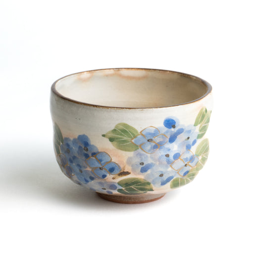 一服碗　和歌紫陽花　俊山窯 - Handcrafted Japanese pottery from Kyoto - Kyo ware / Kiyomizu ware.