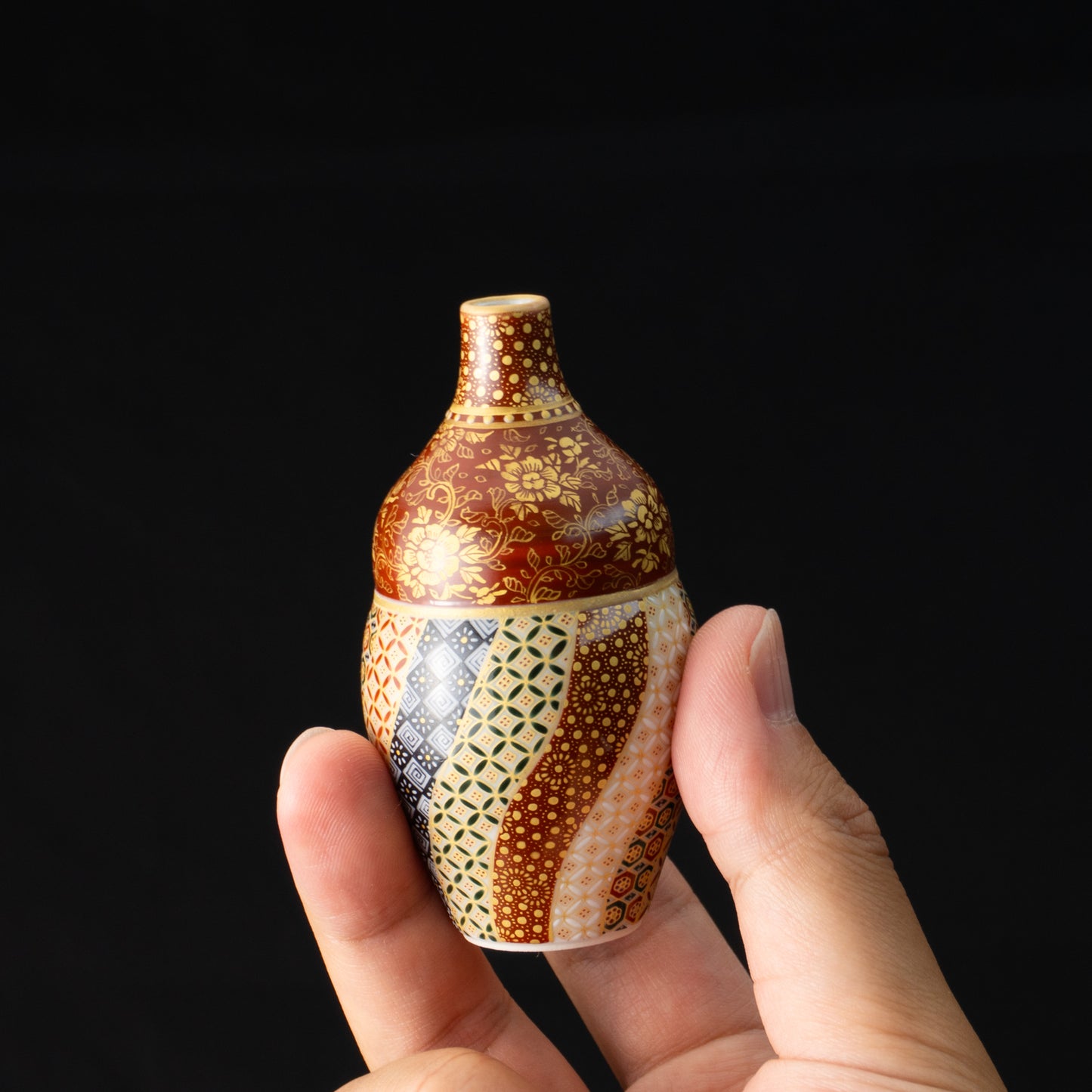 【清水焼】小壺　華薩摩 金襴手捻小紋　空女 KOTOPOTTER