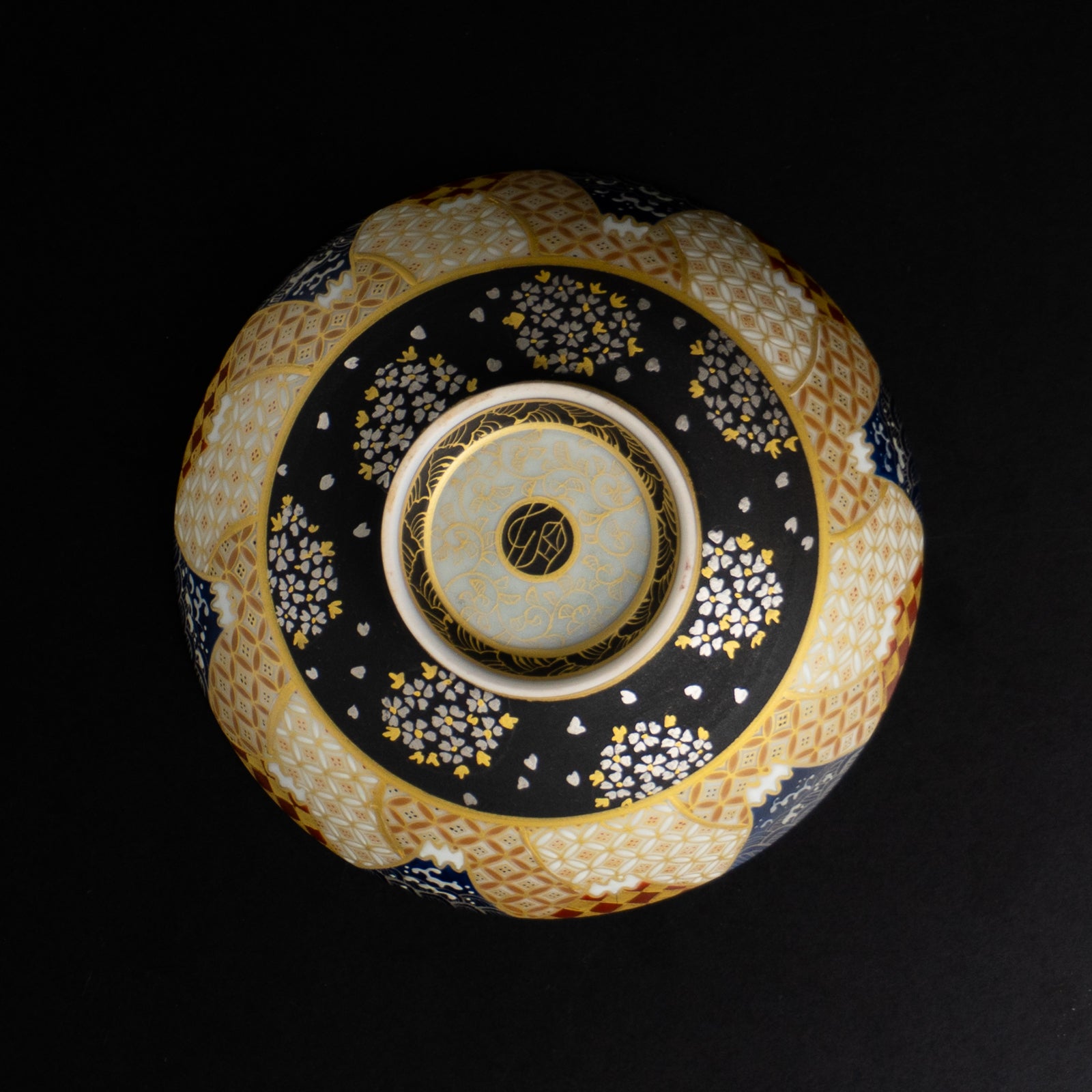 美術品・アンティーク・コレクション ♦️京薩摩 花鳥図須弥山 金彩