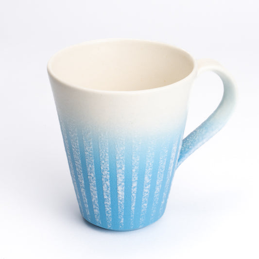マグカップ　釉泥彩 空色　竹村陽太郎 - Handcrafted Japanese pottery from Kyoto - Kyo ware / Kiyomizu ware.