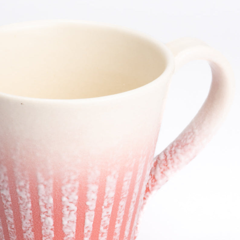 マグカップ　釉泥彩 桃色　竹村陽太郎 - Handcrafted Japanese pottery from Kyoto - Kyo ware / Kiyomizu ware.