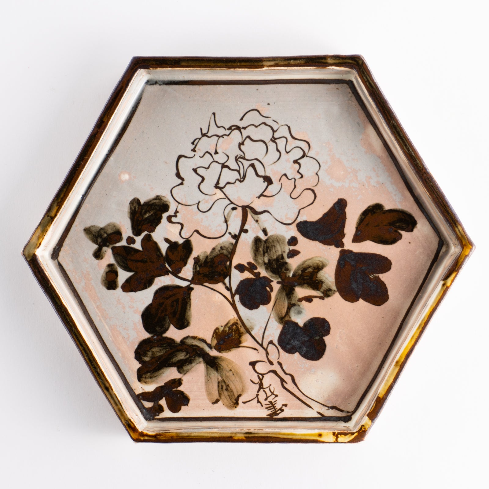 【清水焼】六角皿　乾山写「銹絵 光琳牡丹」　俊山窯 KOTOPOTTER