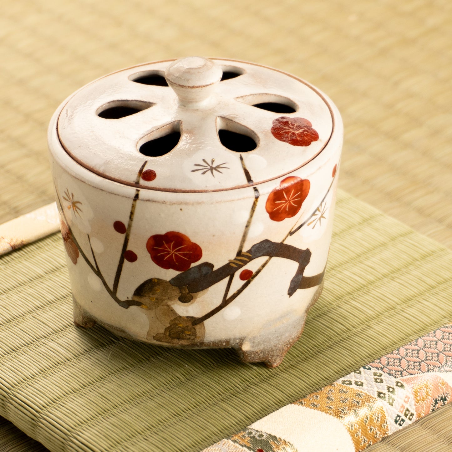 【清水焼】香炉　梅　俊山窯 KOTOPOTTER