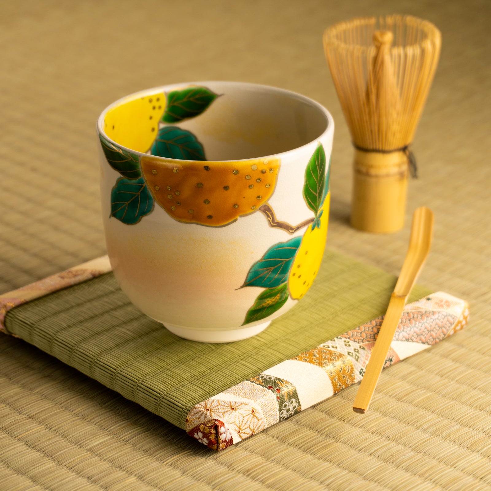 抹茶碗(筒型)　色絵柚子 KOTOPOTTER