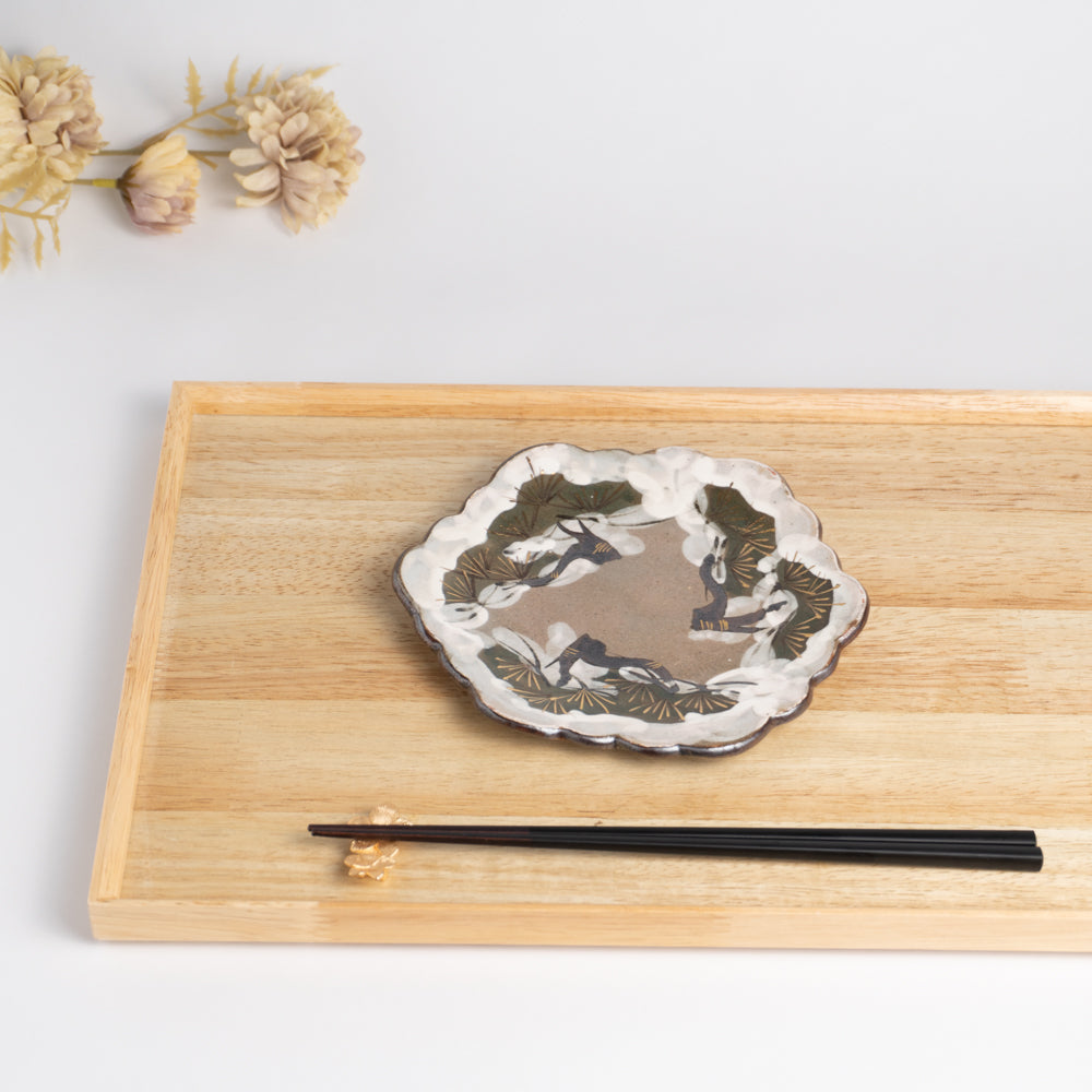 銘々皿　乾山写雪松　俊山窯 - Handcrafted Japanese pottery from Kyoto - Kyo ware / Kiyomizu ware.