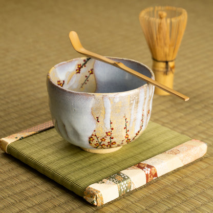 抹茶碗　灰釉「梅月」　山岡善高 KOTOPOTTER