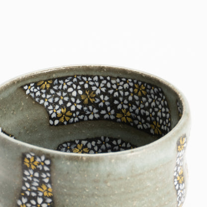 【清水烧】抹茶碗 黑陶灰釉《樱花满绘》 海峰