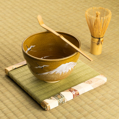 【清水烧】抹茶碗 饴釉《富士与鹤》 海峰