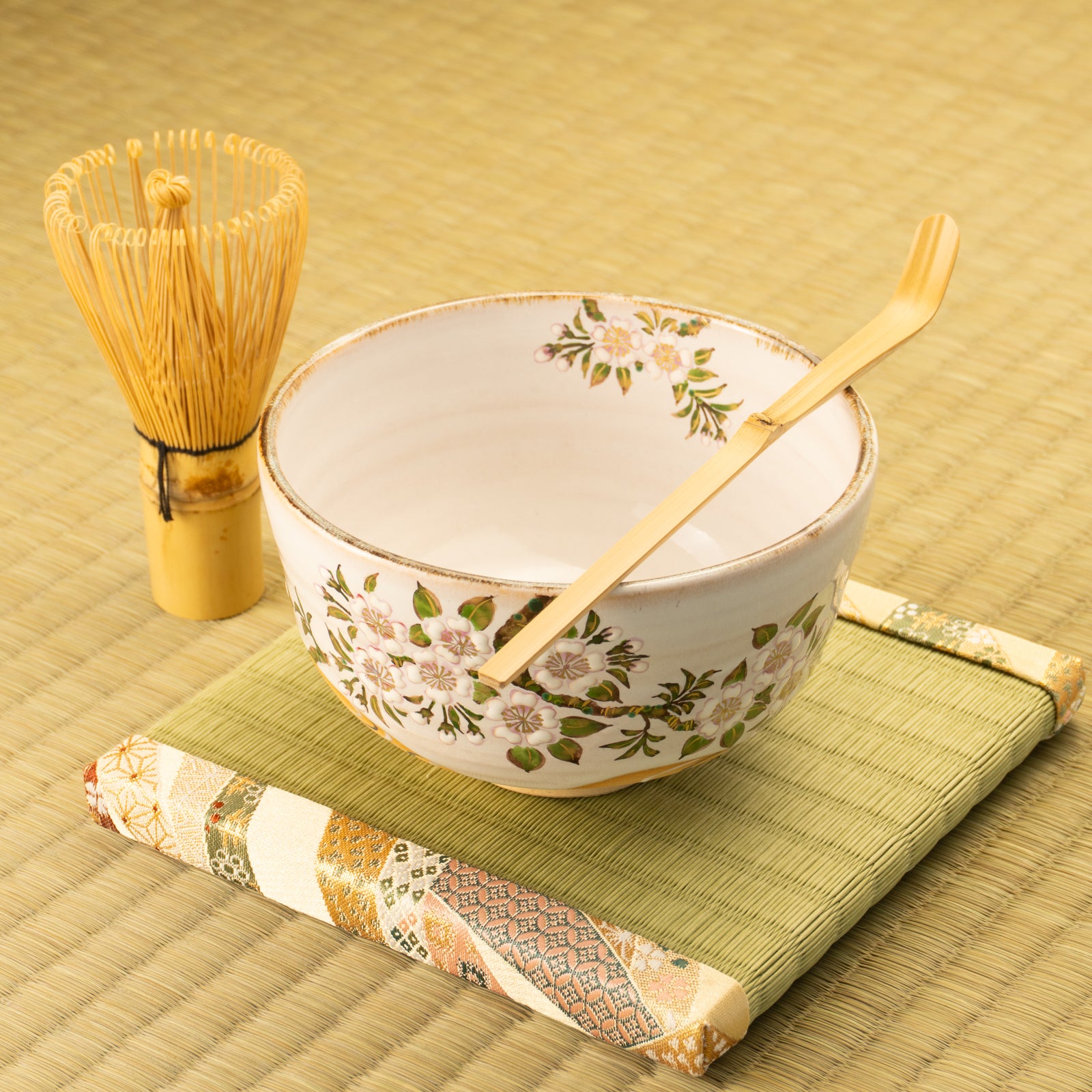 京都 清水焼】抹茶碗 灰釉 桜流水 良二｜コトポッター