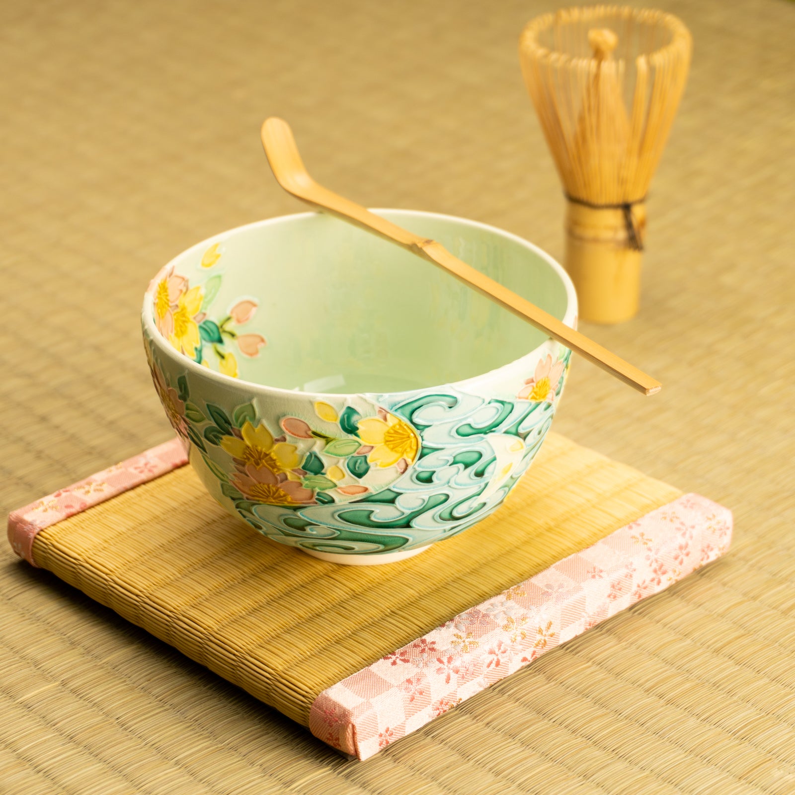 抹茶碗　萌黄交趾 桜に観世水　一如 KOTOPOTTER