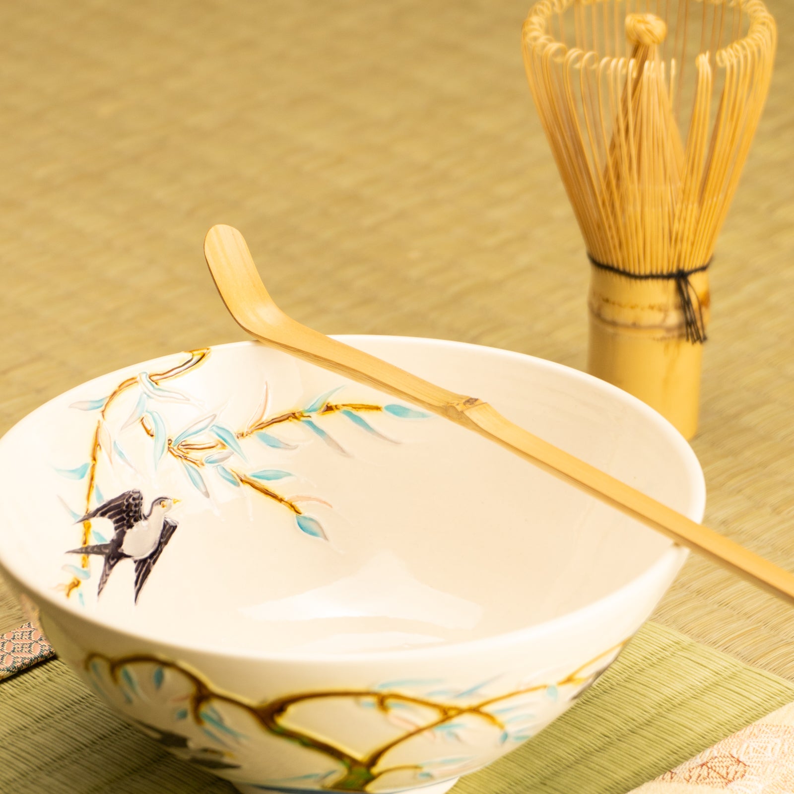 平抹茶碗　白鳳交趾"柳にツバメ"　一如 KOTOPOTTER