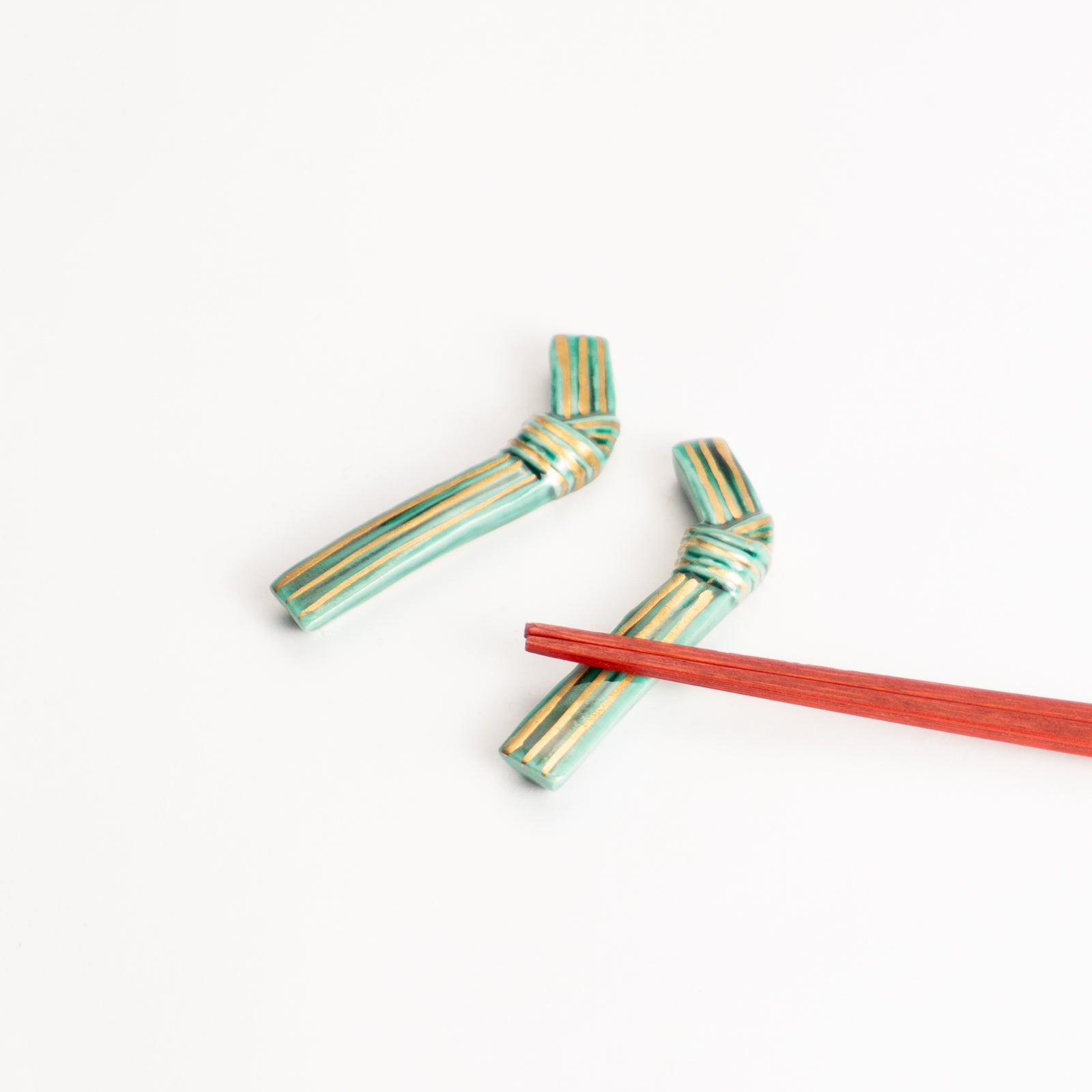 【清水焼】箸置き　青交趾金彩"結び" KOTOPOTTER