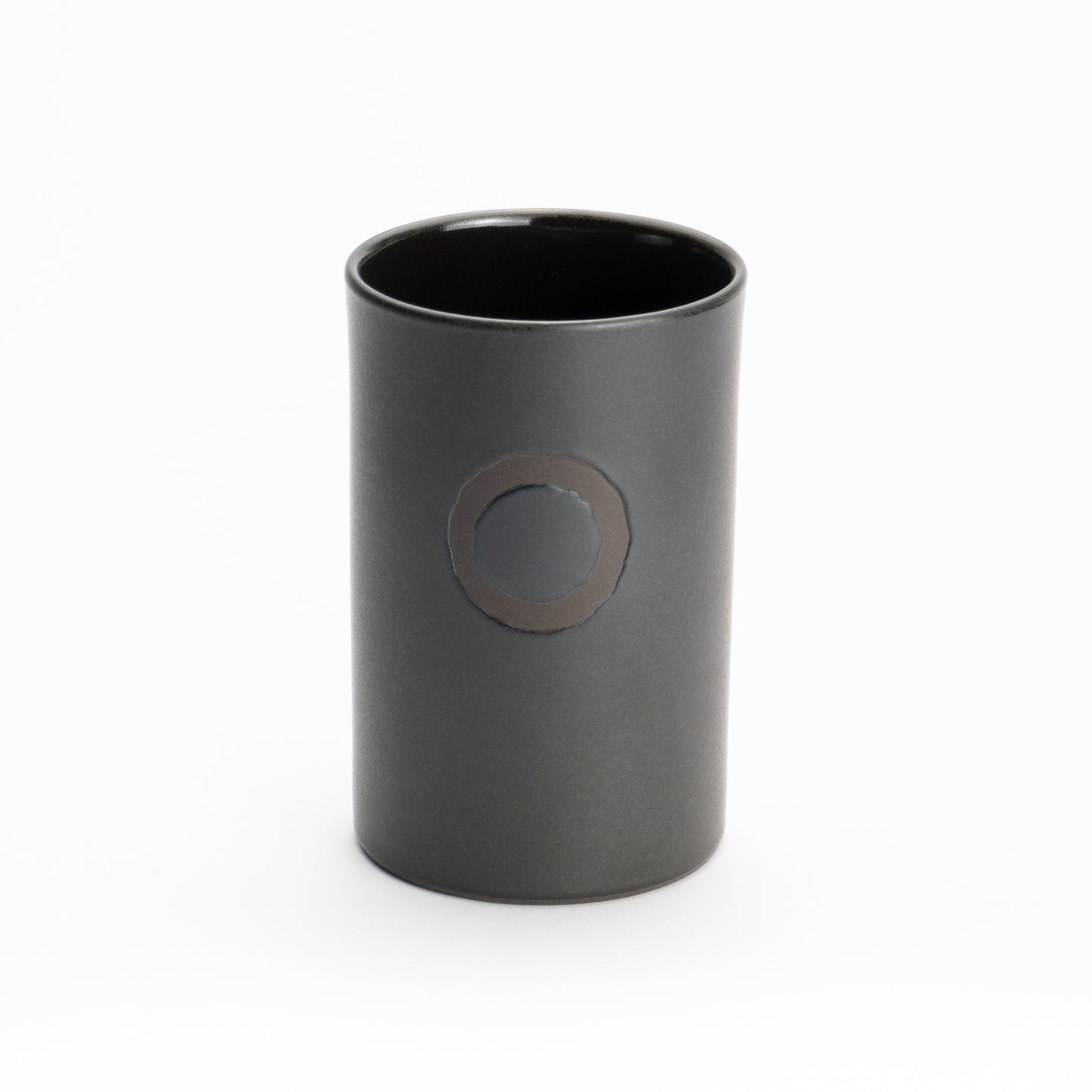 湯呑　黒釉　QUTOTEN KOTOPOTTER