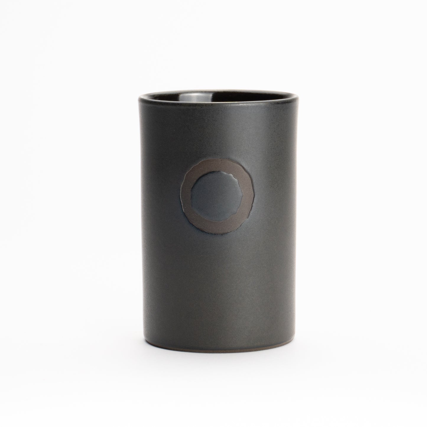 湯呑　黒釉　QUTOTEN KOTOPOTTER