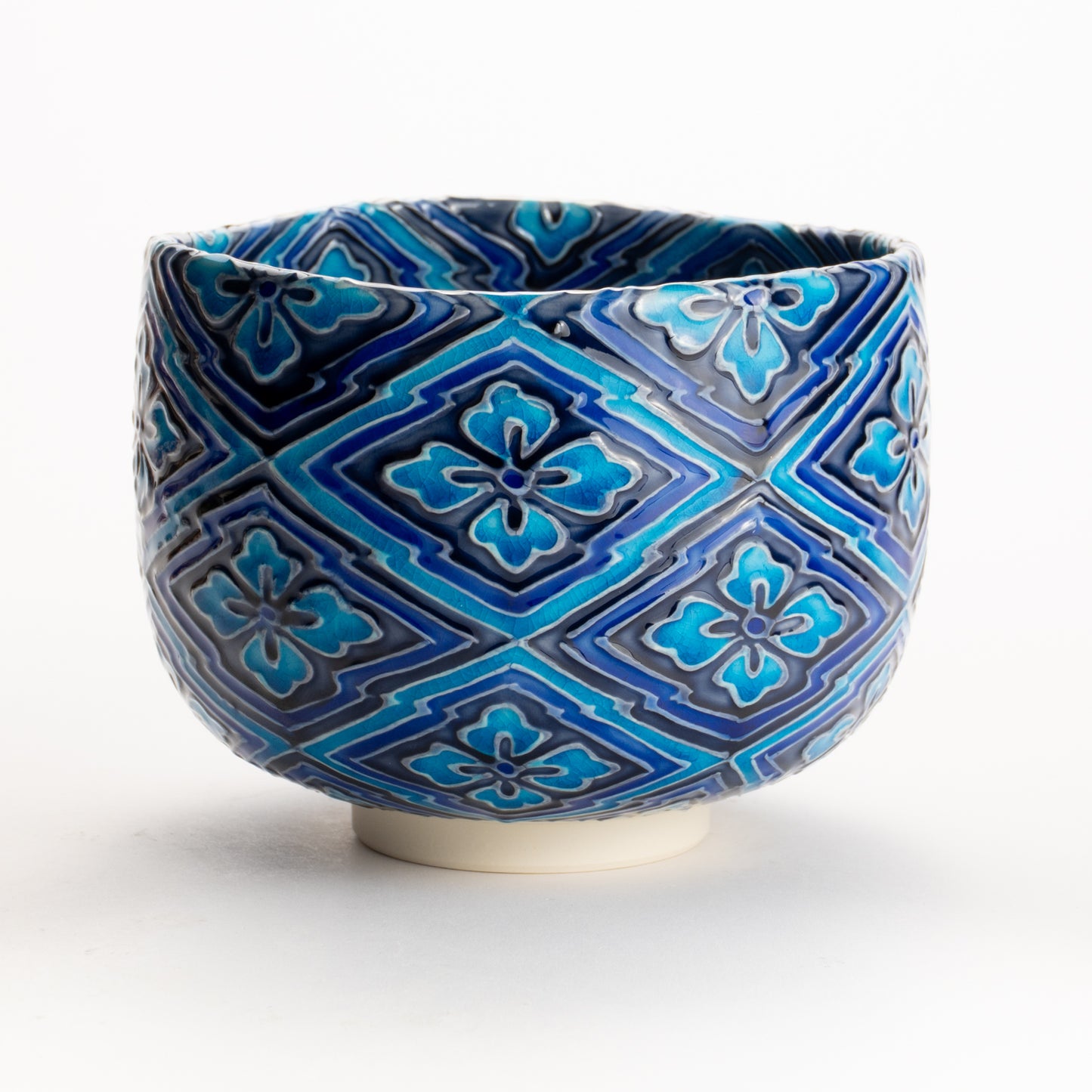 Matcha bowl -Pum blossom & Dianmond by Ichinyo KOTOPOTTER