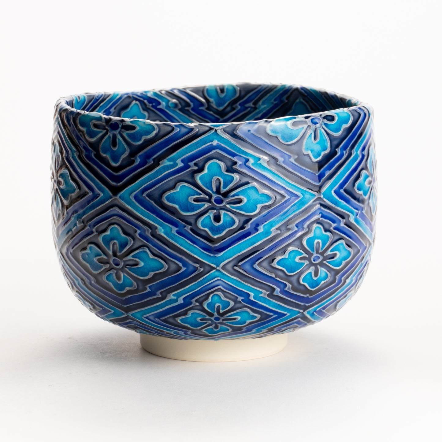 Matcha bowl -Pum blossom & Dianmond by Ichinyo KOTOPOTTER