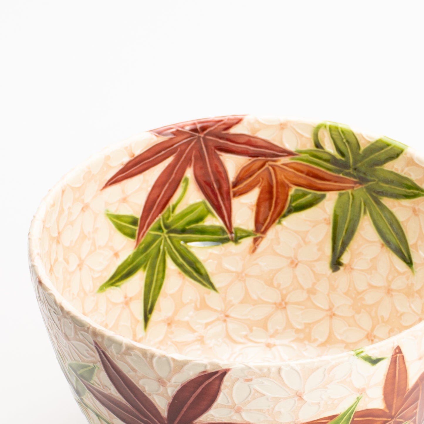 抹茶碗　淡桃交趾 雲錦詰　一如 KOTOPOTTER