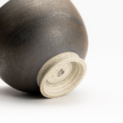 抹茶碗　丸形"鉄黒"　髙橋康治 KOTOPOTTER