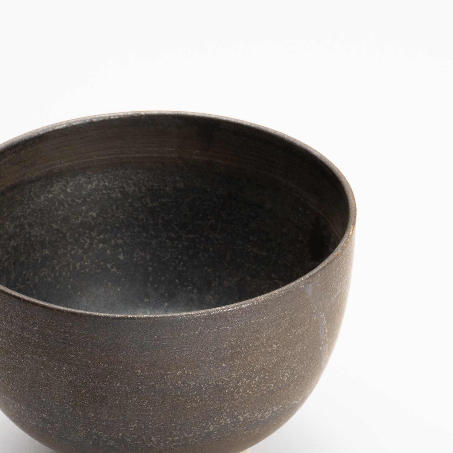 抹茶碗　丸形"鉄黒"　髙橋康治 KOTOPOTTER
