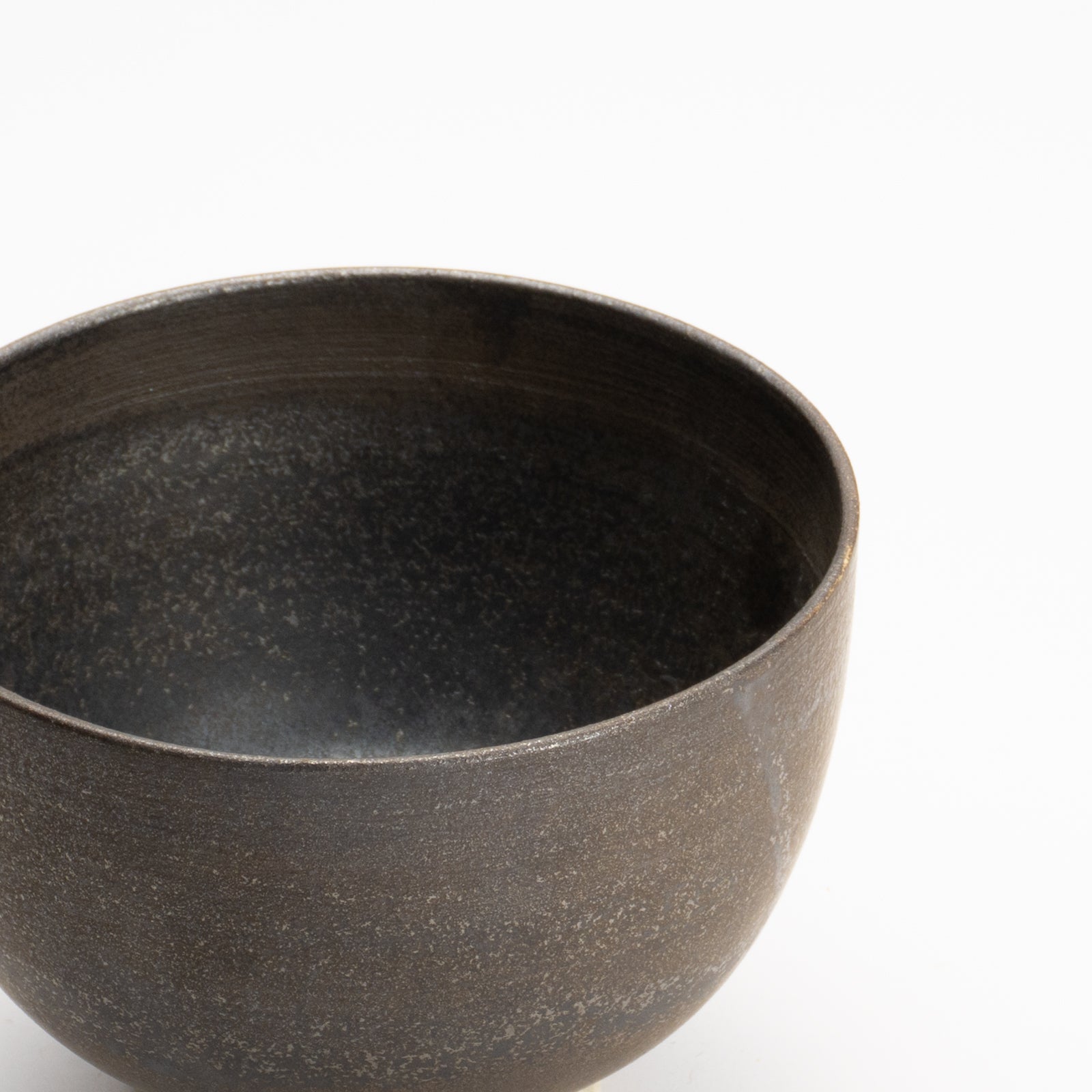 抹茶碗　丸形"鉄黒"　髙橋康治 KOTOPOTTER