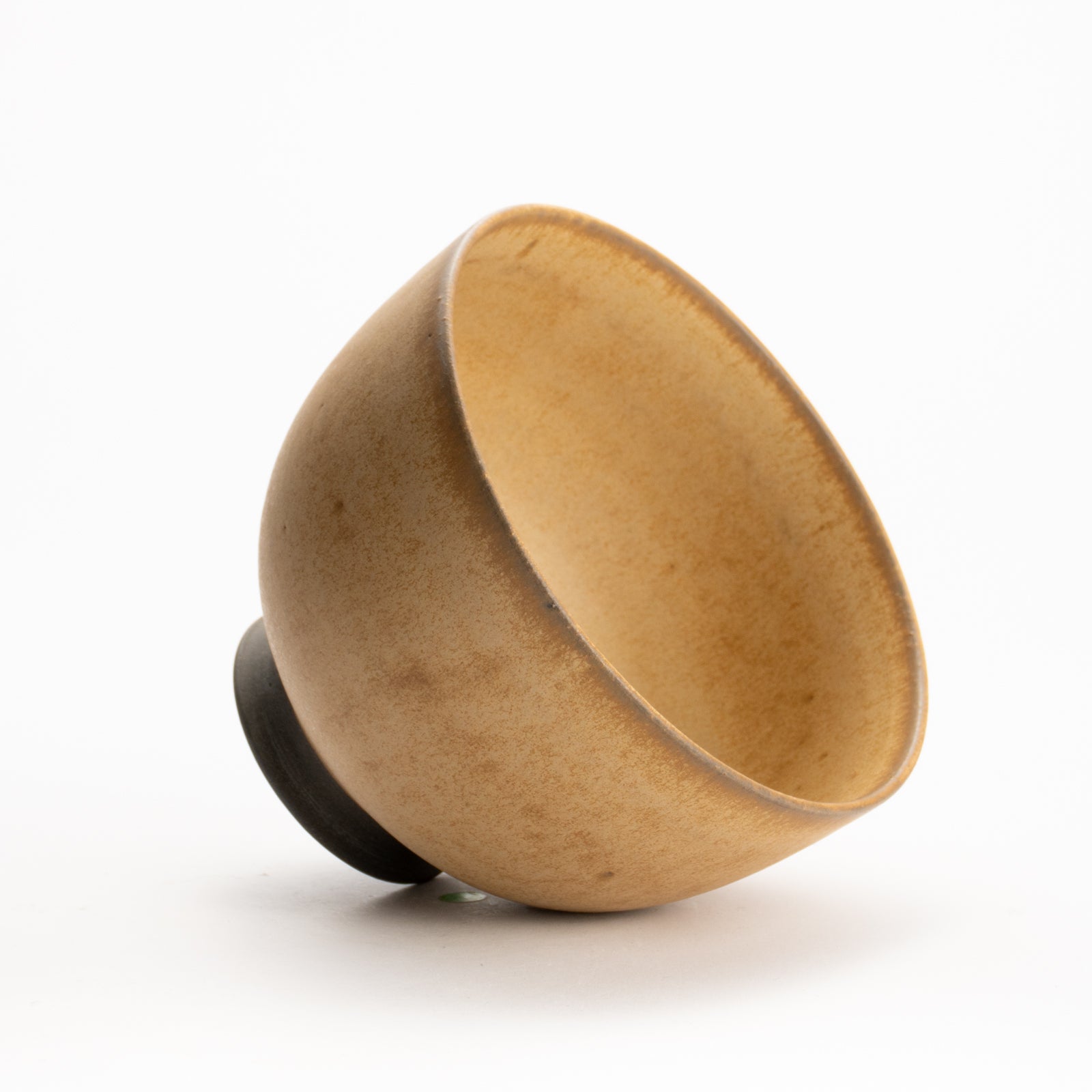 抹茶碗　丸形"銹茶"　髙橋康治 KOTOPOTTER
