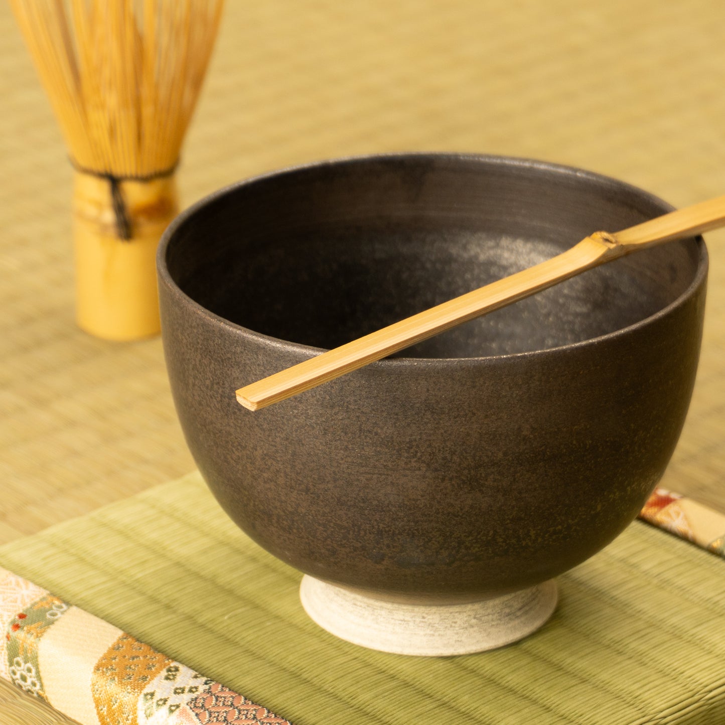 抹茶碗　丸形"鉄黒"　髙橋康治 KOTOPOTTER