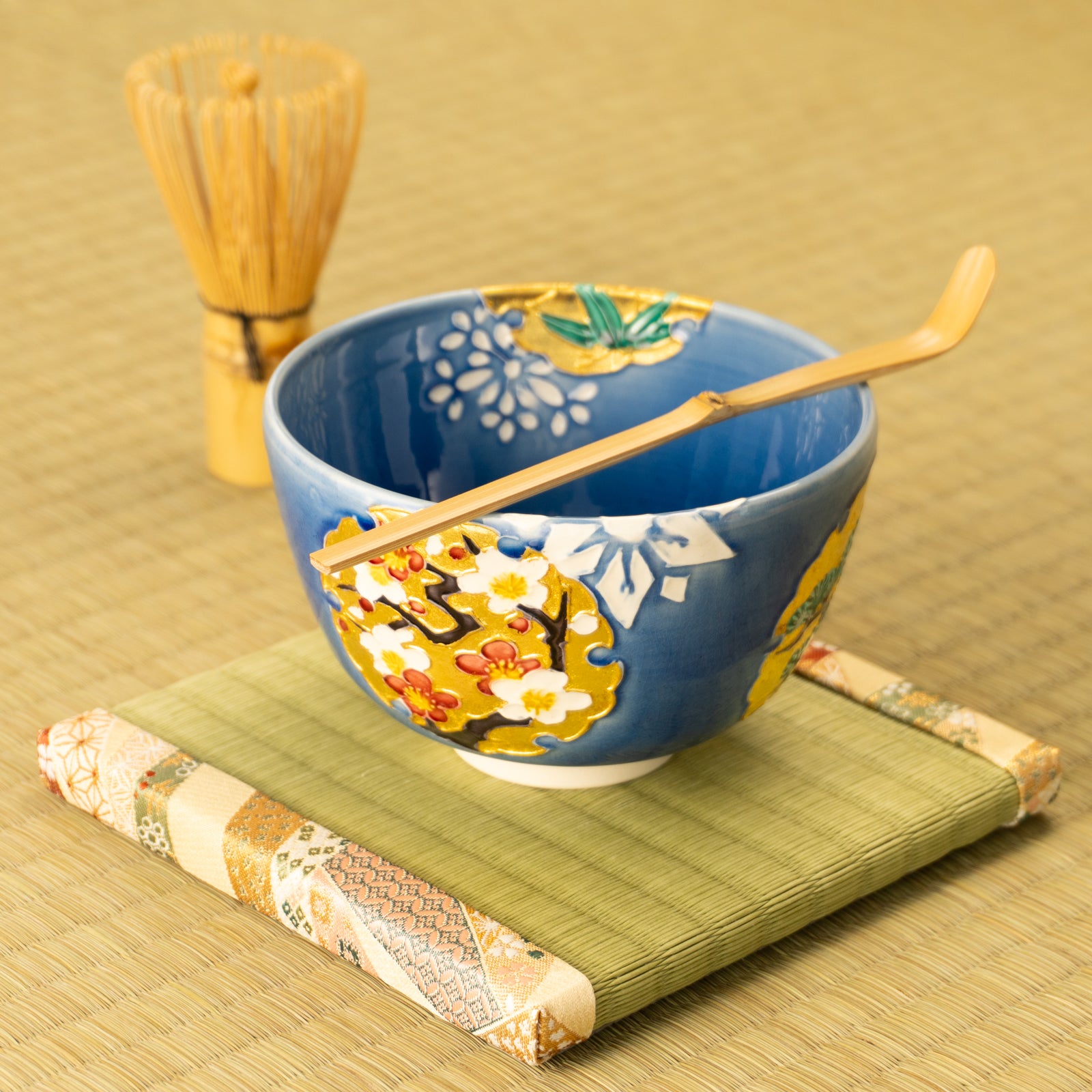 抹茶碗　四季草花雪輪紋　一如 KOTOPOTTER